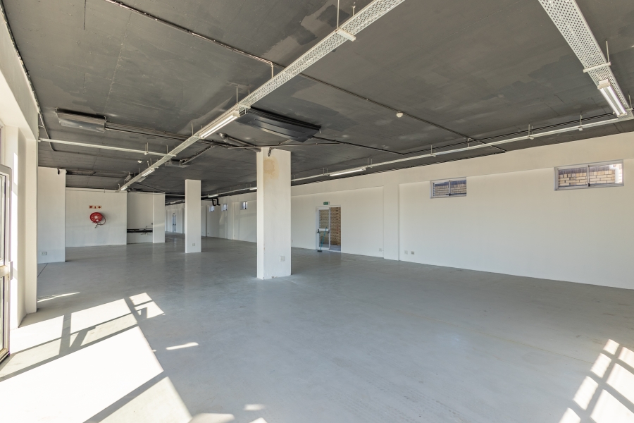 To Let commercial Property for Rent in Vredekloof Western Cape